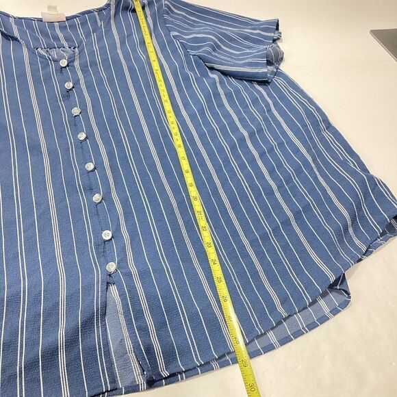 LuLaRoe Blouse Lularoe Striped Blue White Short Sleeve Button Front Top 3XL - Picture 10 of 11